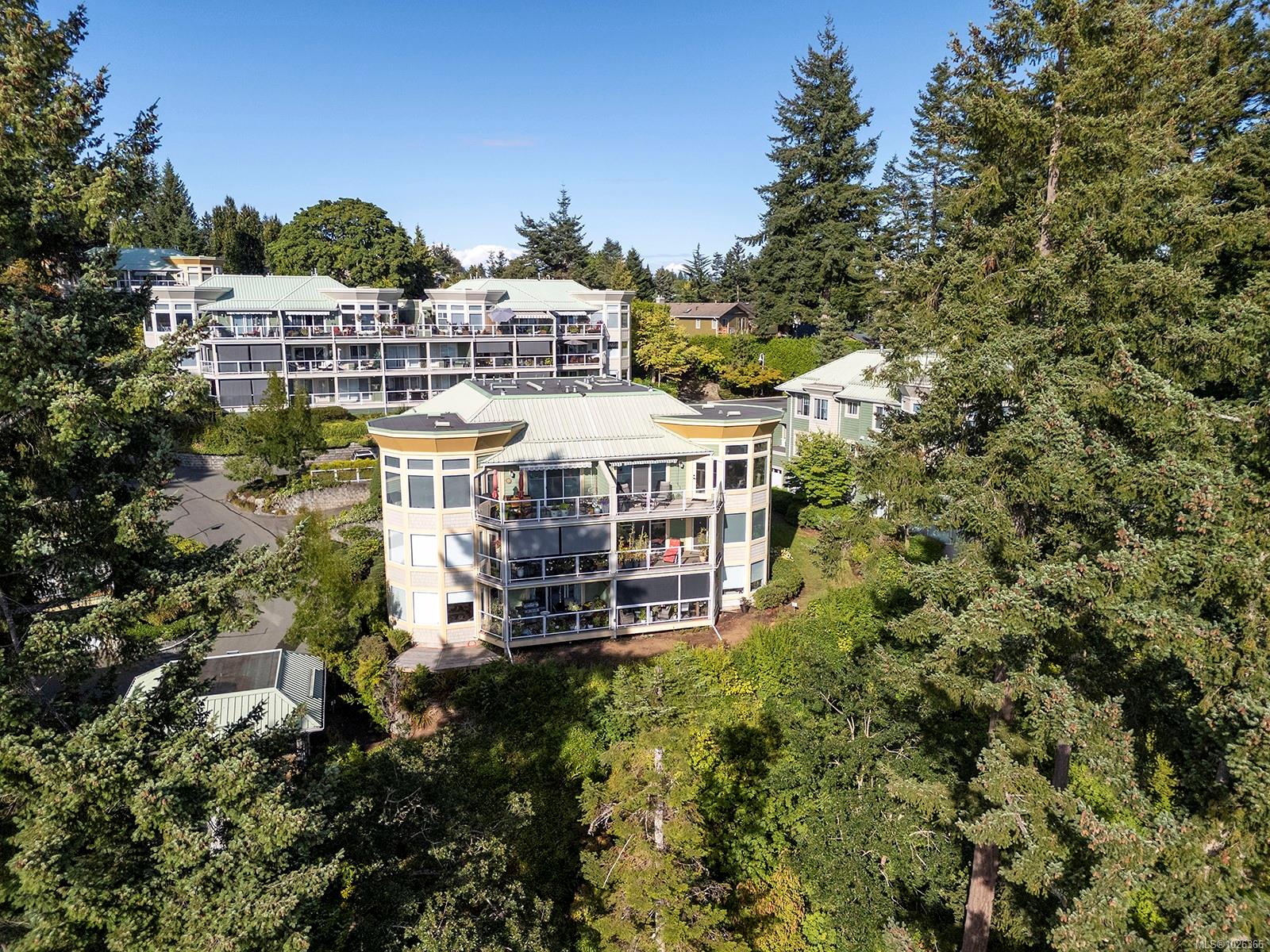 2275 Comox Ave Unit: 206