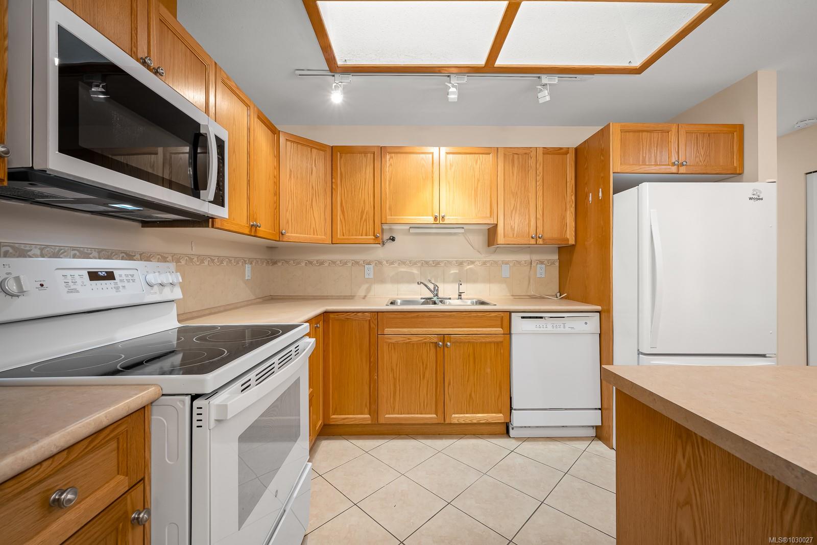 1919 St. Andrews Pl # 117