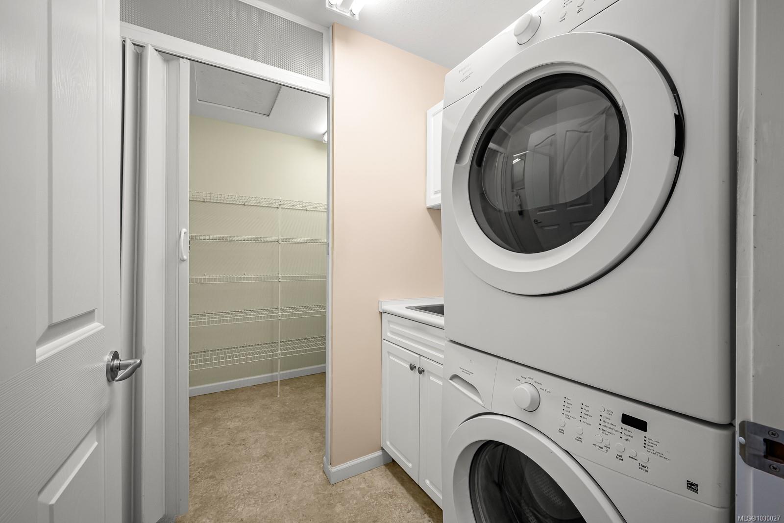 1919 St. Andrews Pl # 117