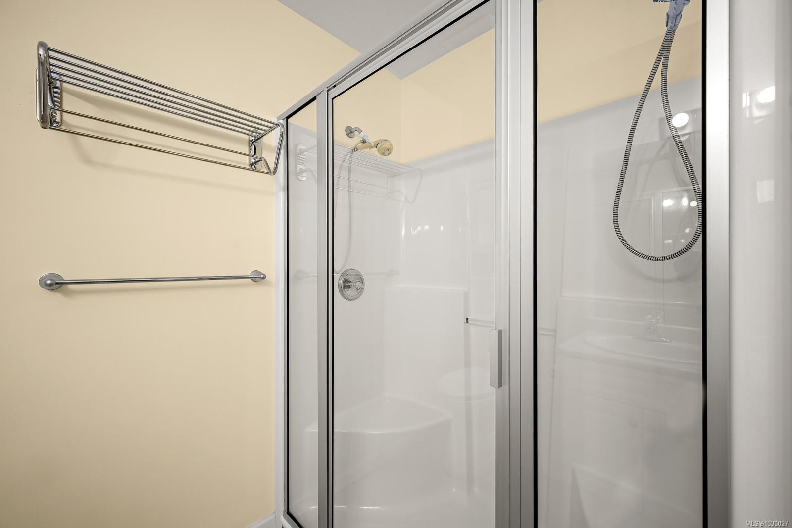 1919 St. Andrews Pl # 117