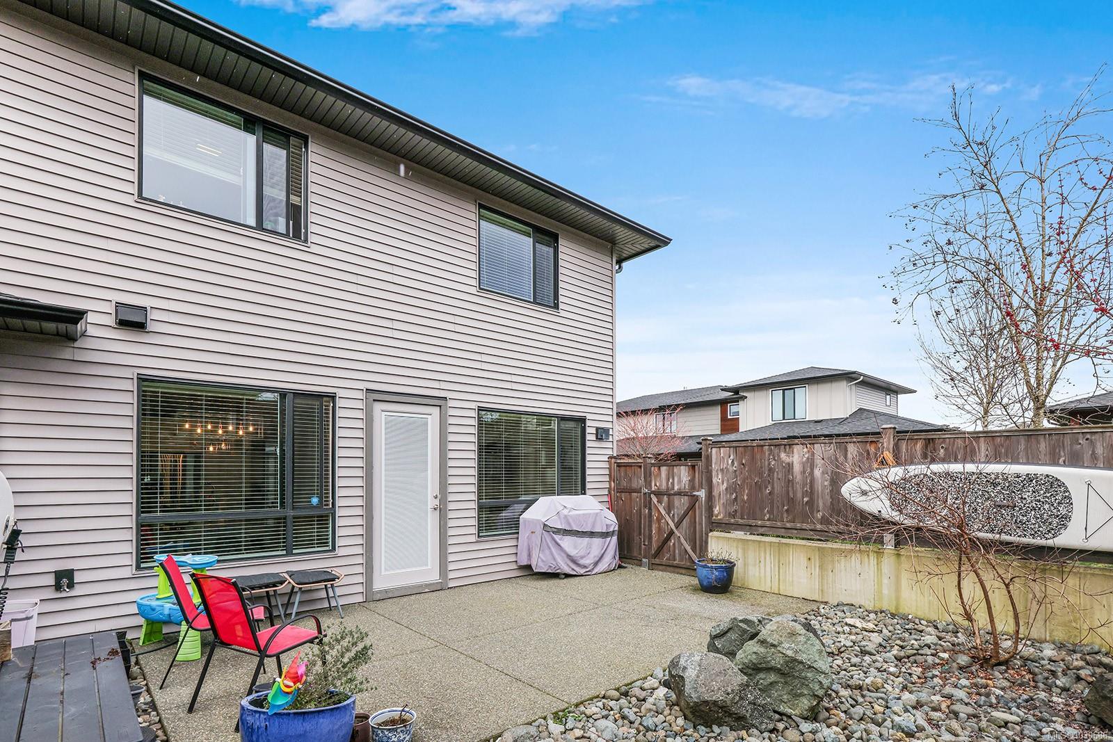 2607 Kendal Ave # 109