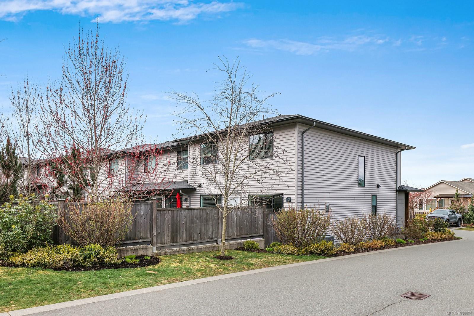 2607 Kendal Ave # 109