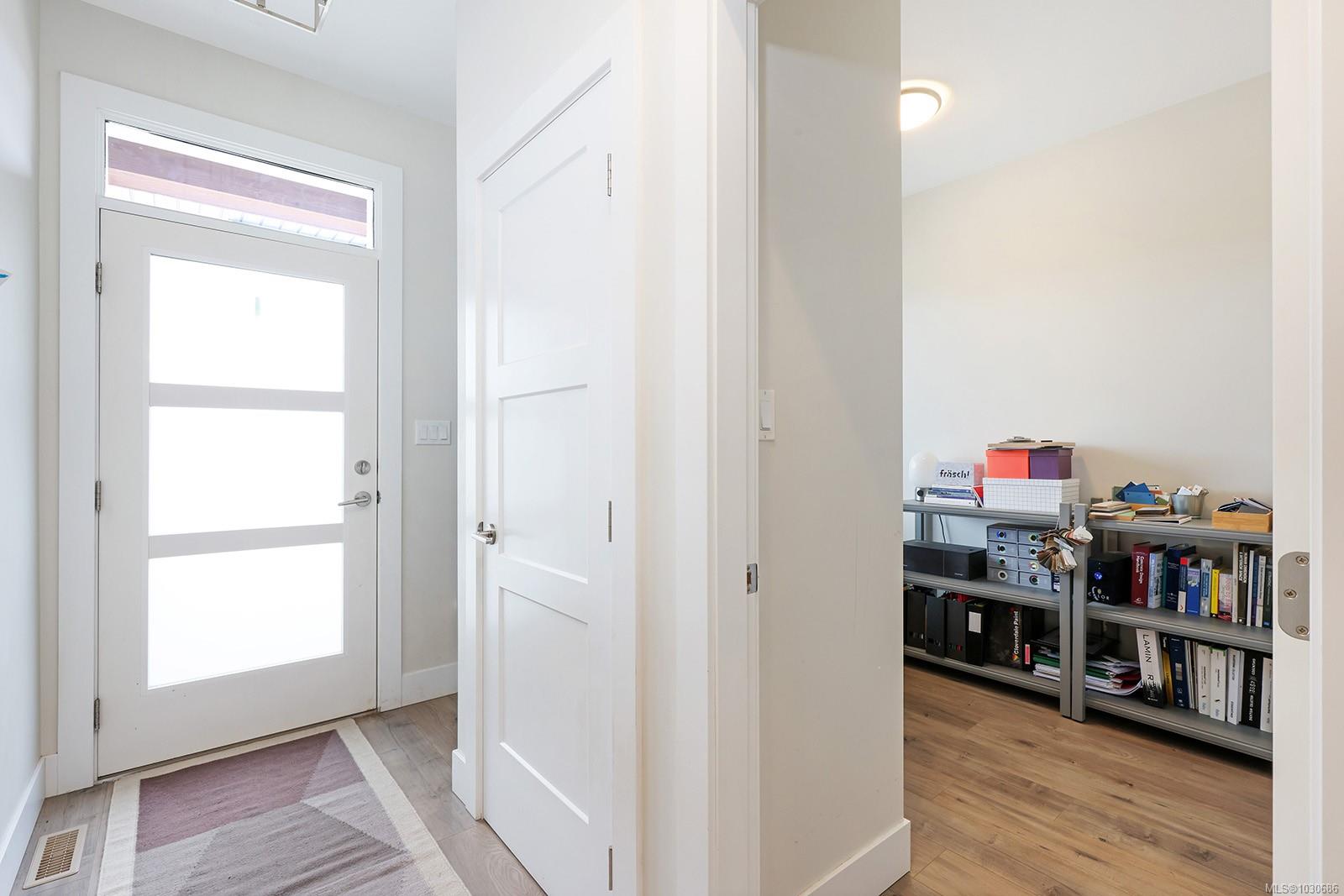 2607 Kendal Ave # 109