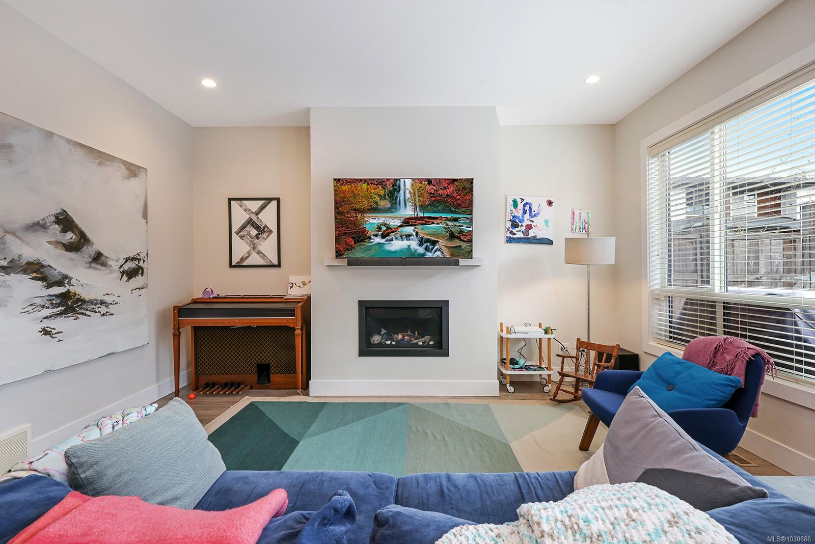 2607 Kendal Ave # 109