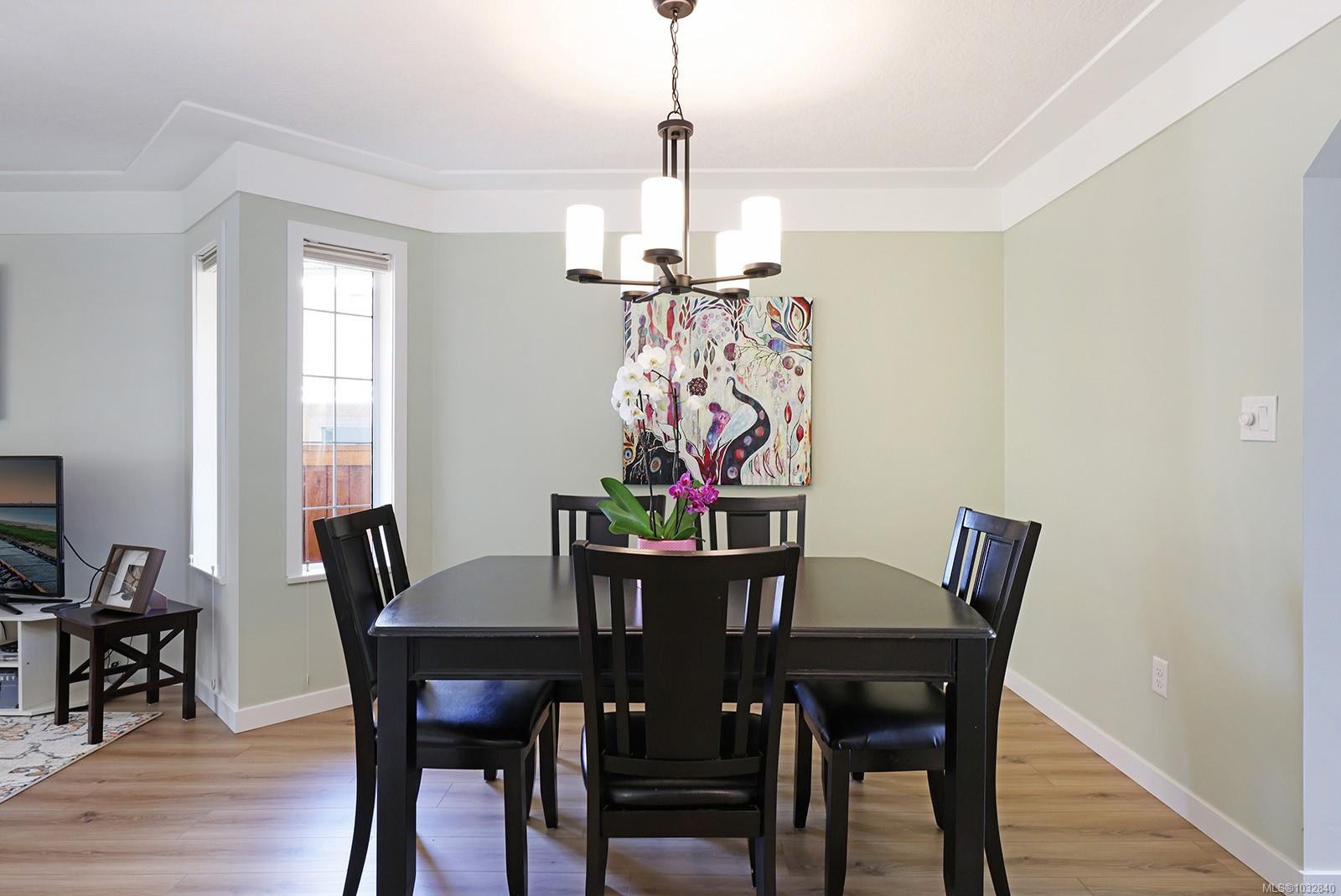 1501 Balmoral Ave # 11