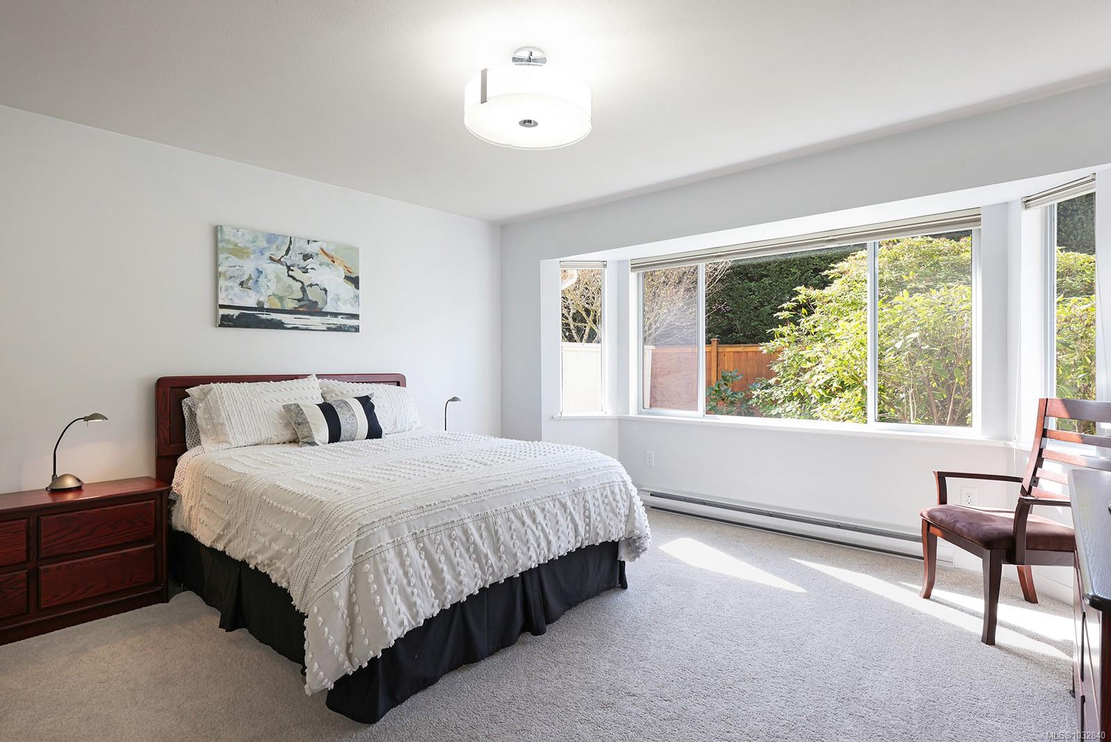 1501 Balmoral Ave # 11