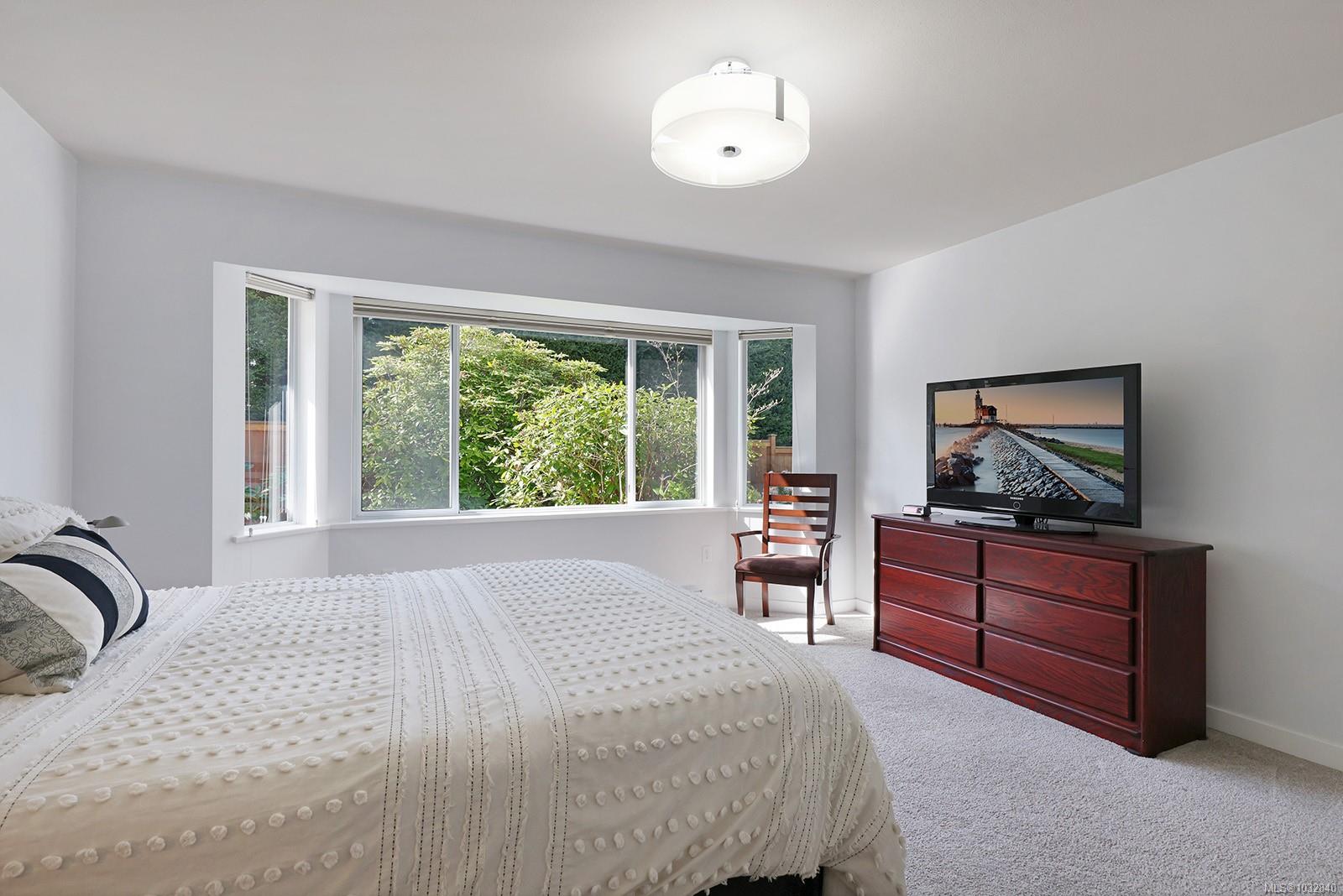 1501 Balmoral Ave # 11