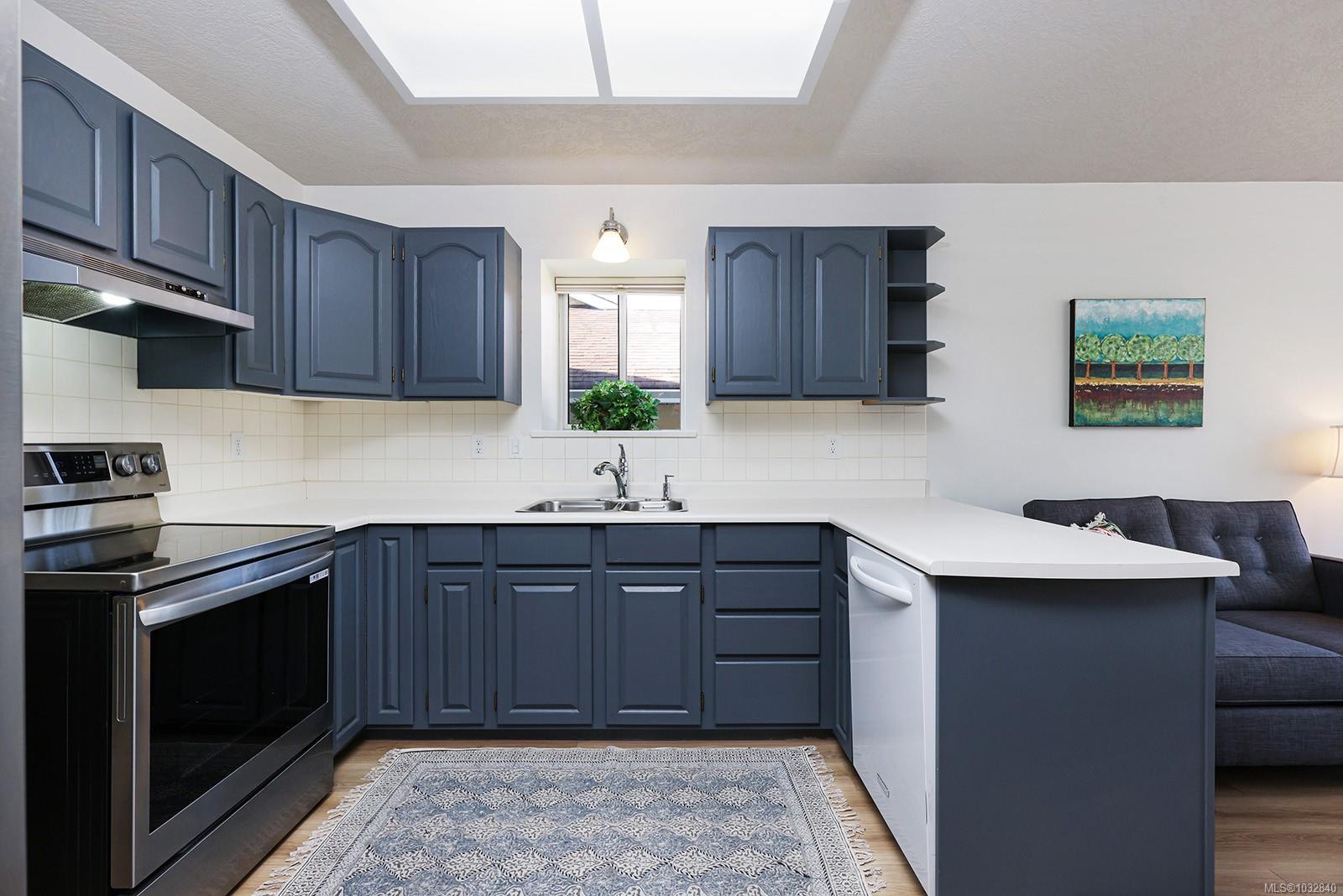 1501 Balmoral Ave # 11