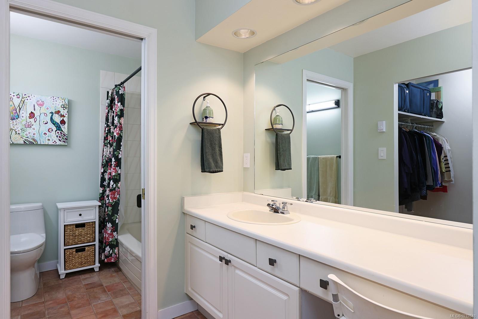 1501 Balmoral Ave # 11