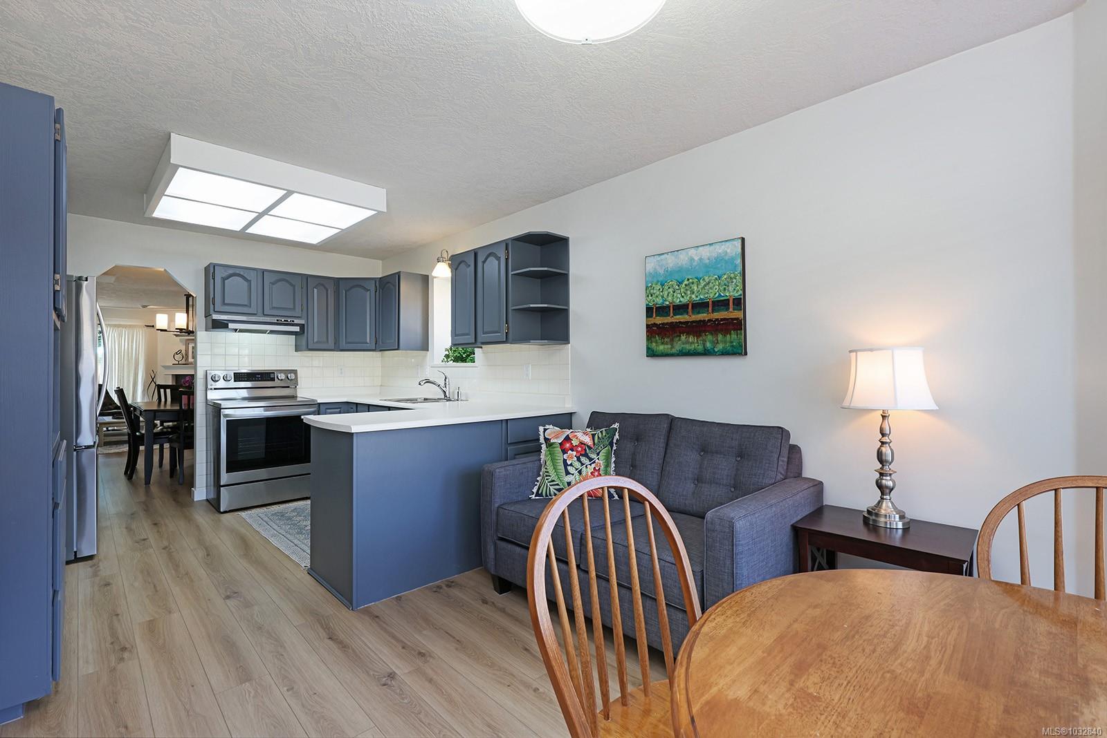 1501 Balmoral Ave # 11