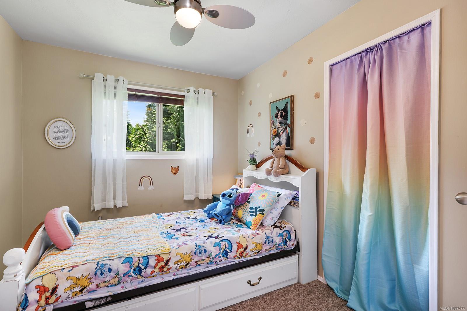 8045 Harmony Cres