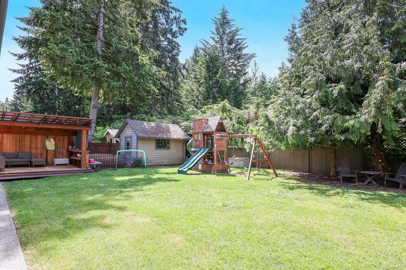 8045 Harmony Cres