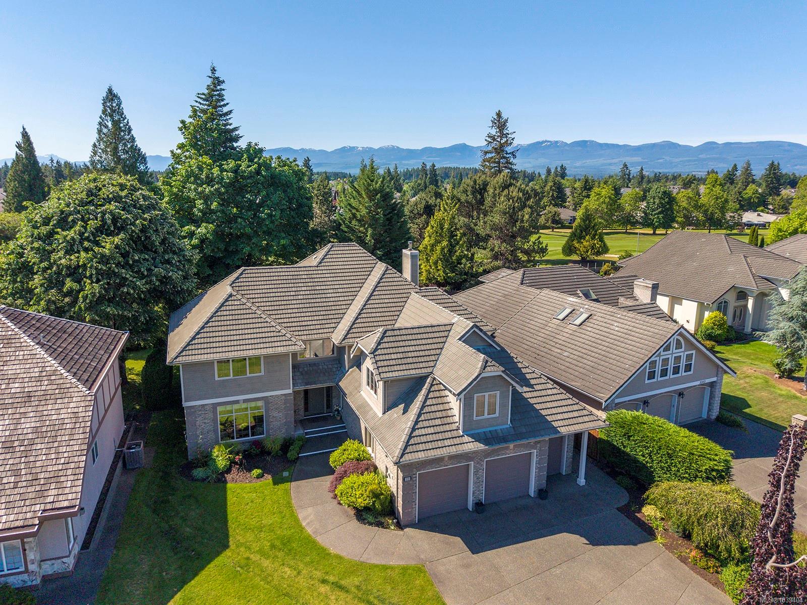 3331 Royal Vista Way
