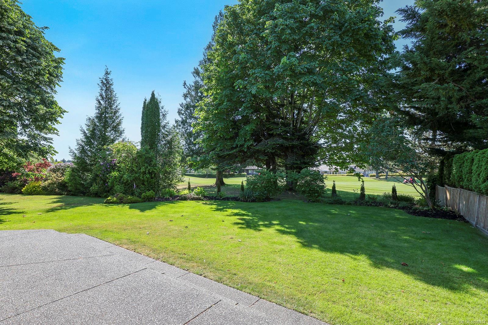 3331 Royal Vista Way
