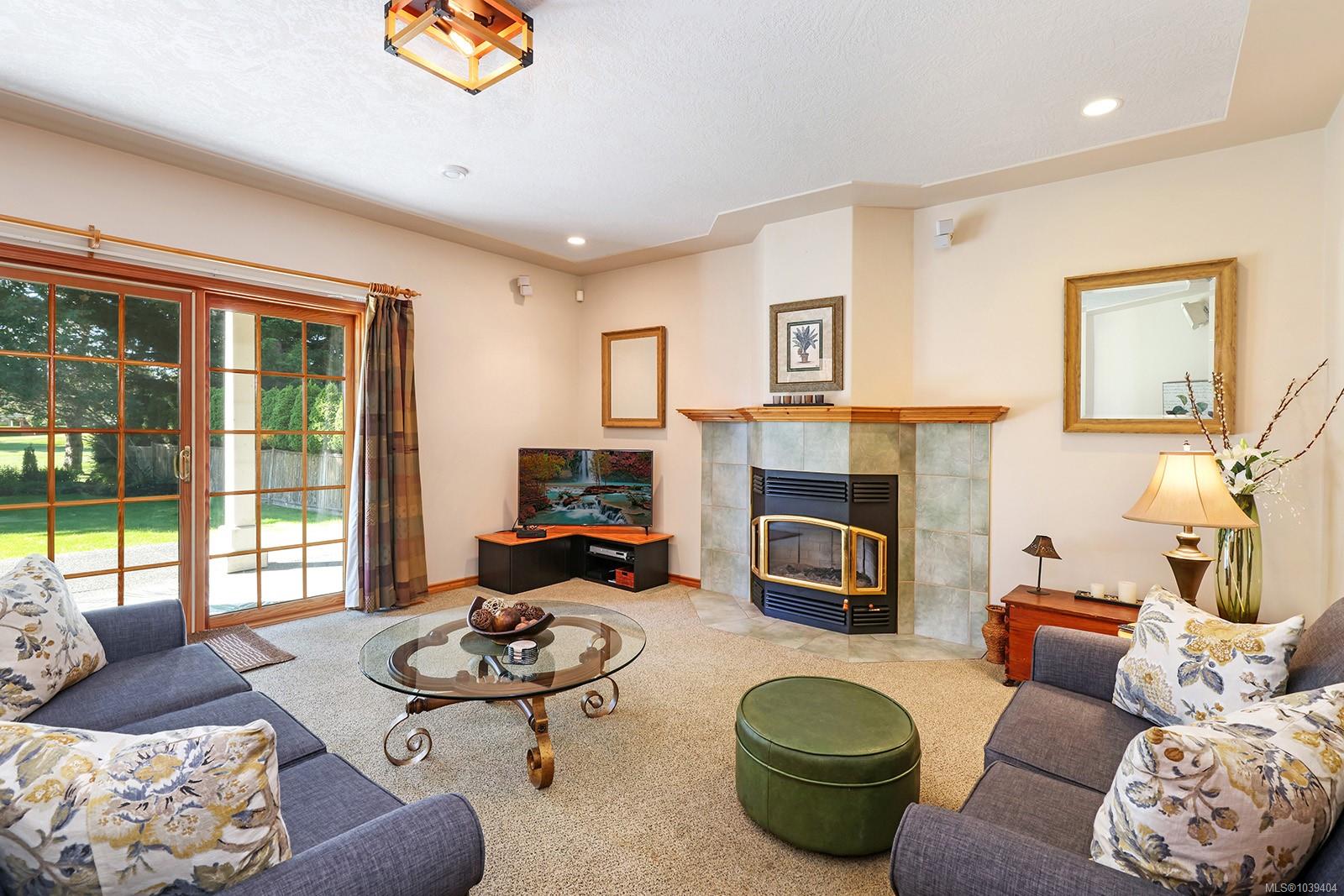 3331 Royal Vista Way