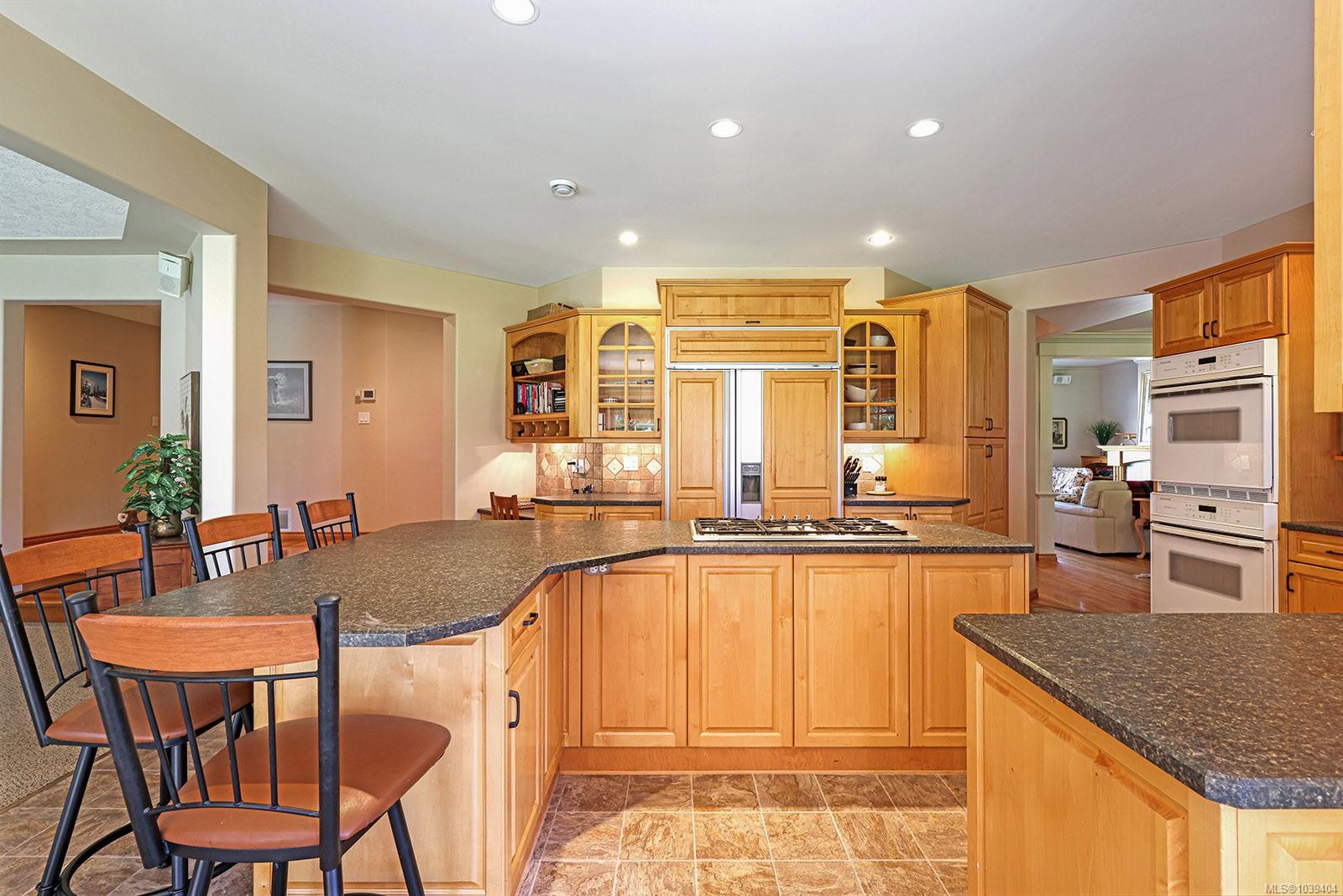 3331 Royal Vista Way