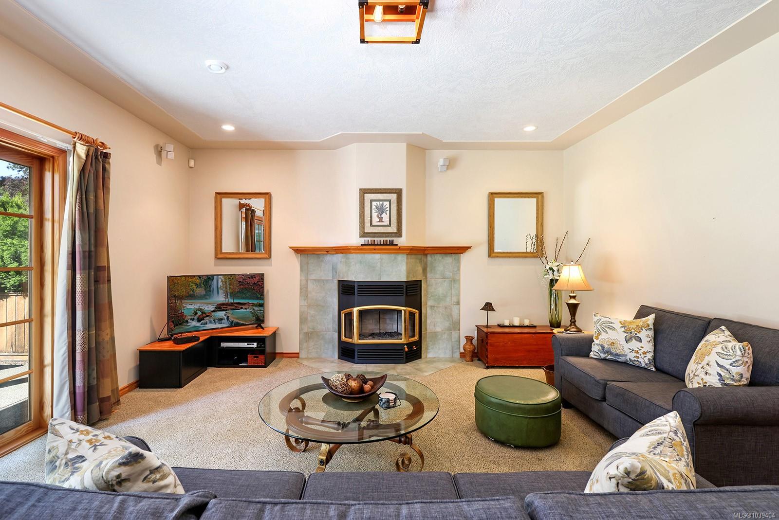 3331 Royal Vista Way
