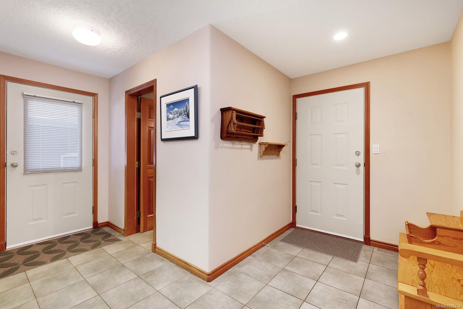 3331 Royal Vista Way