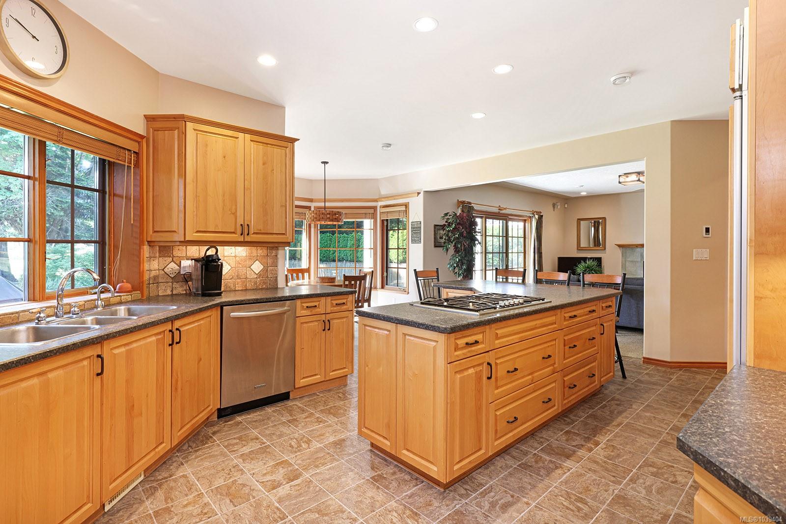 3331 Royal Vista Way