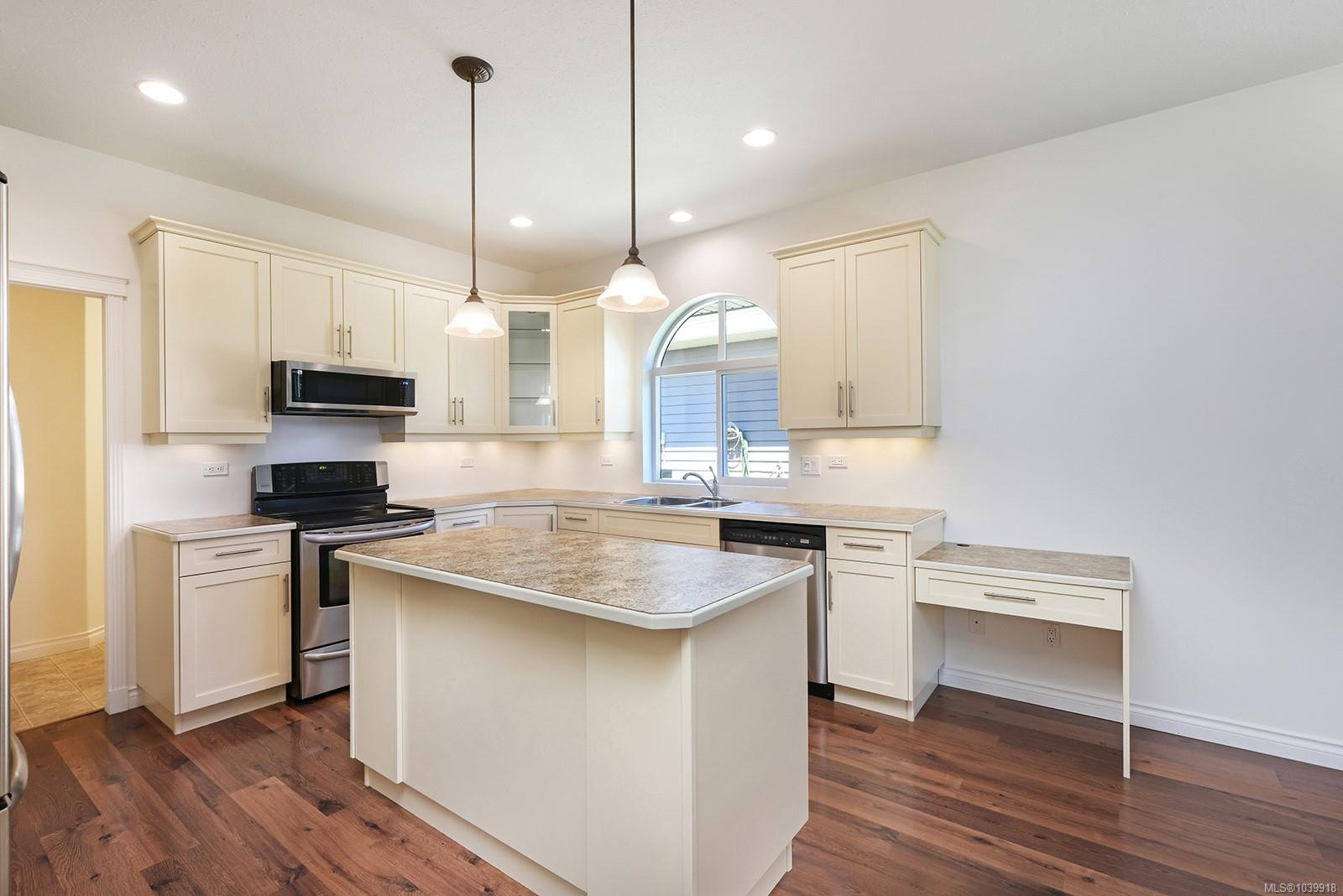 3399 Crown Isle Dr #382