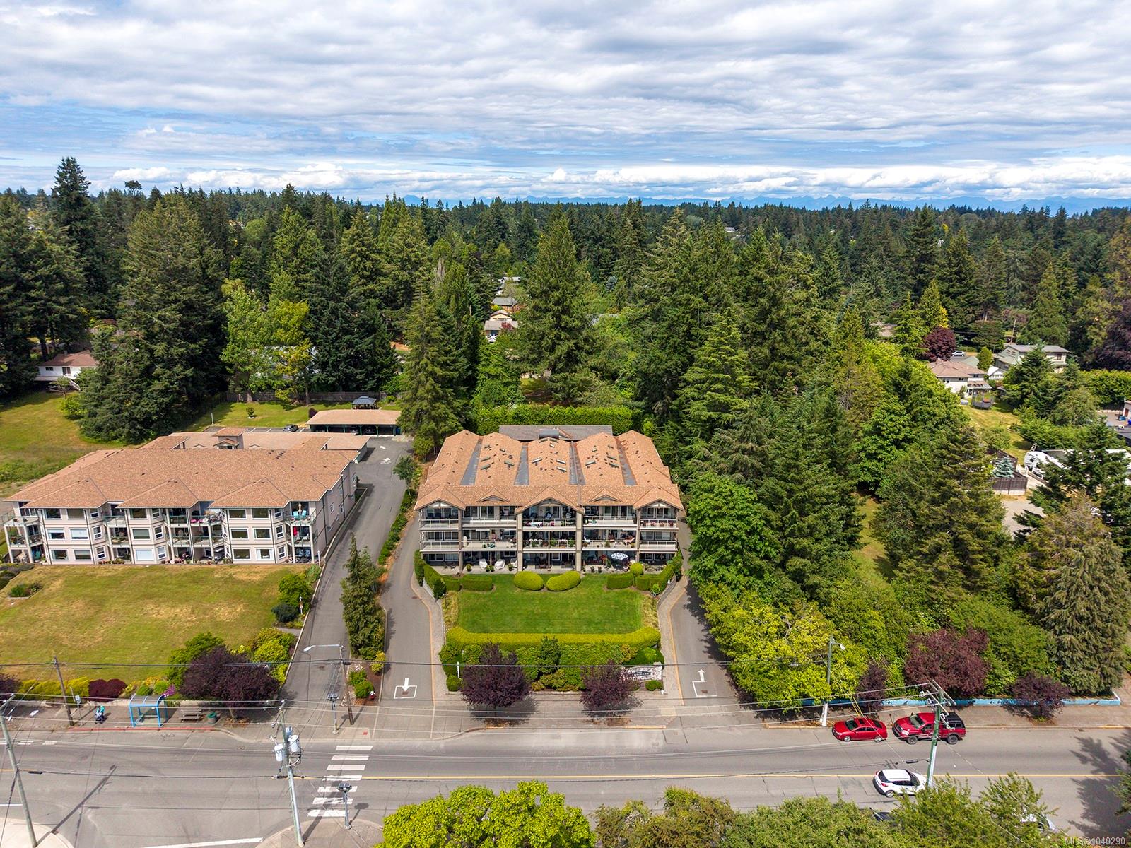 1860 Comox Ave Unit: #304