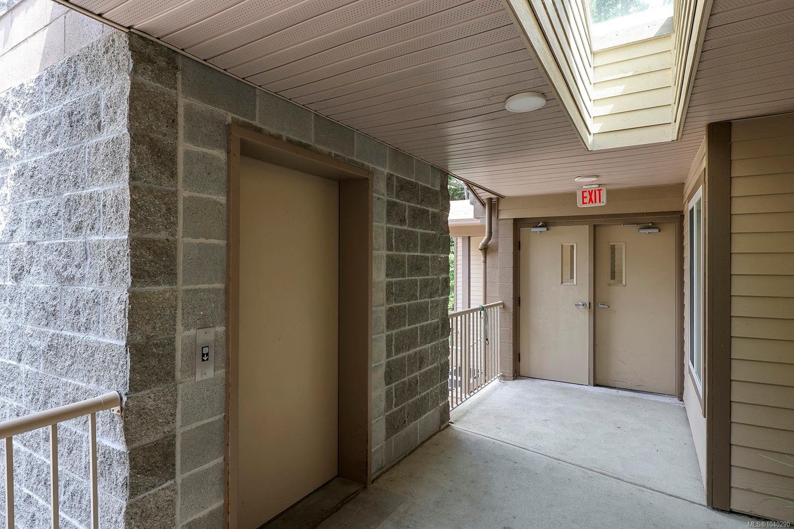 1860 Comox Ave Unit: #304