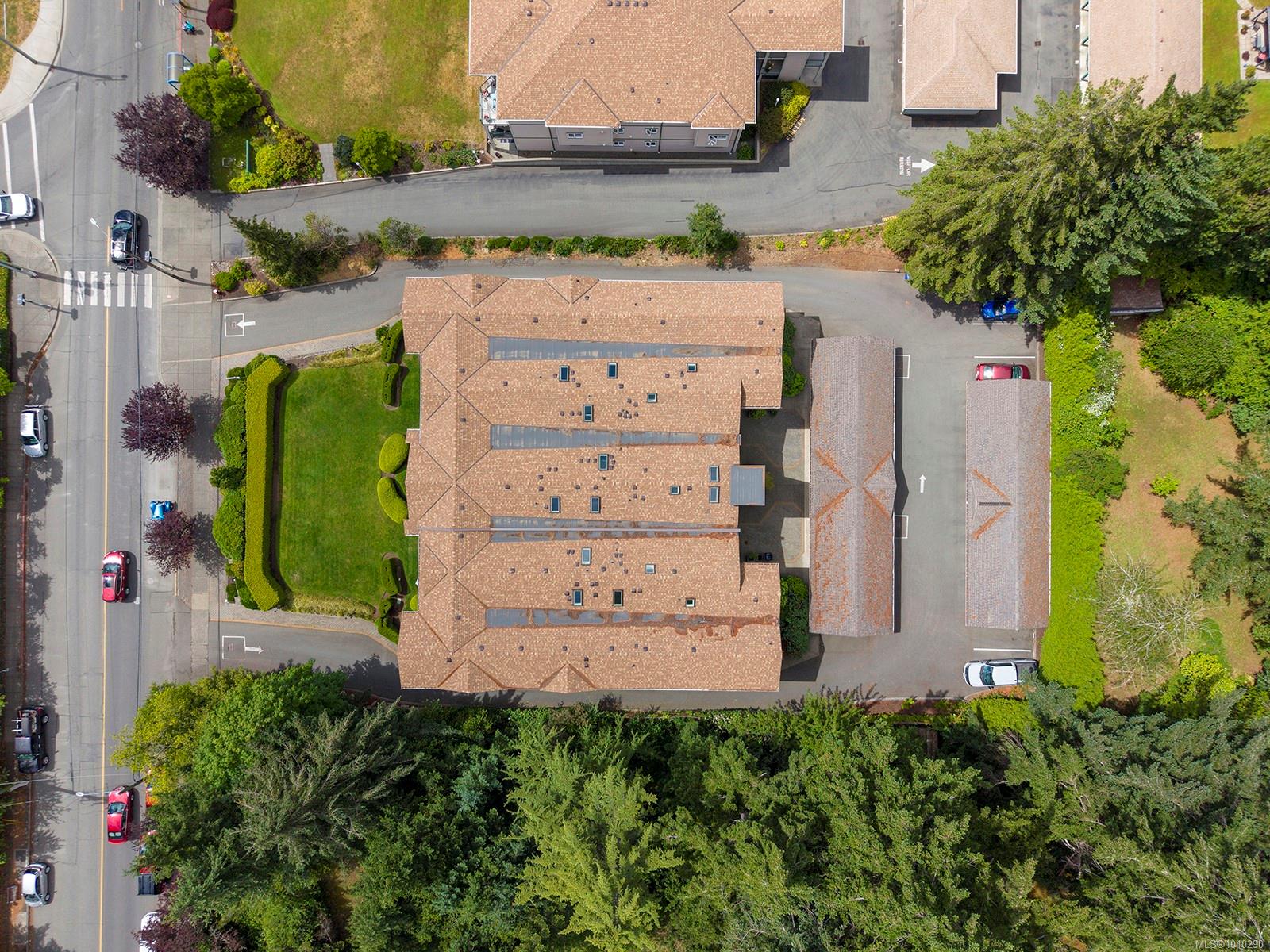 1860 Comox Ave Unit: #304