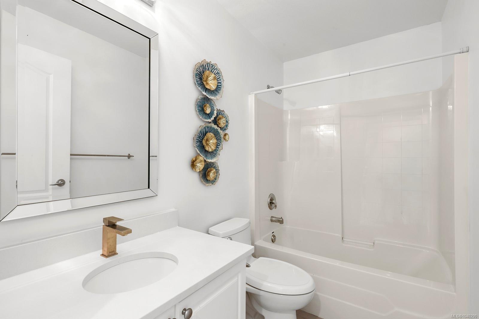 1860 Comox Ave Unit: #304