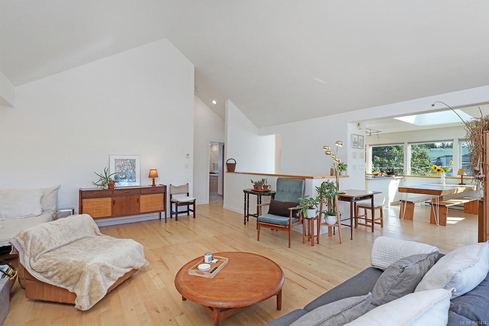 2449 Rosewall Cres #A/D & B/C