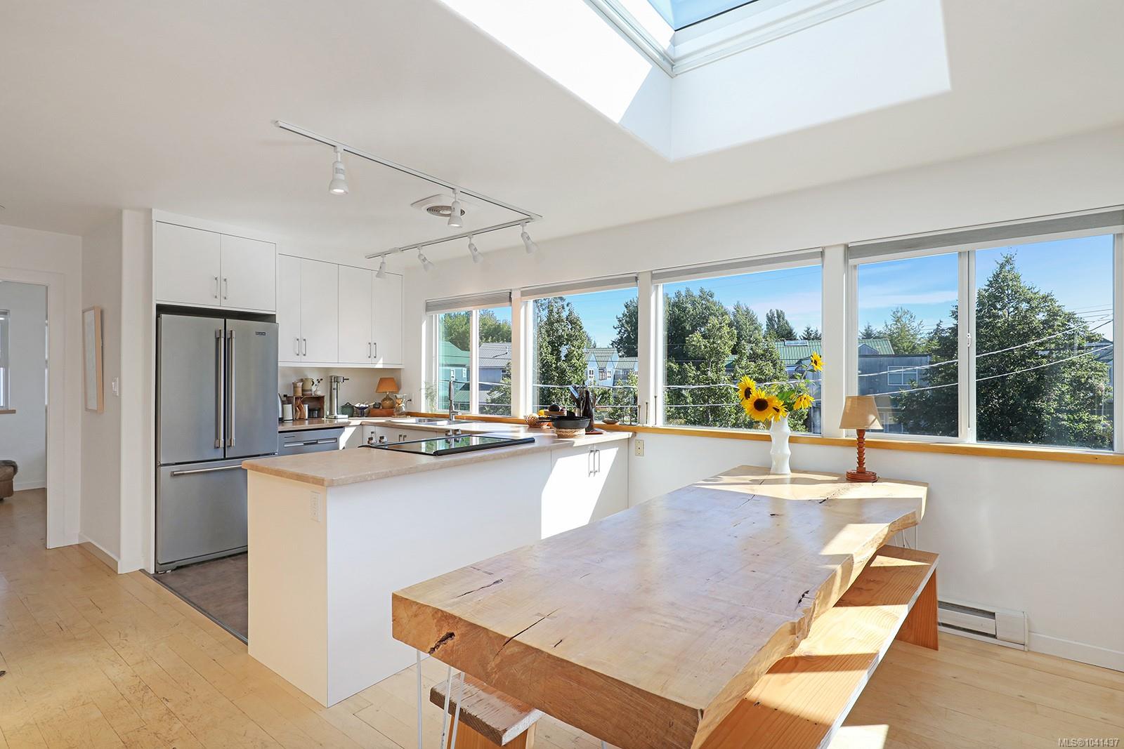 2449 Rosewall Cres #A/D & B/C