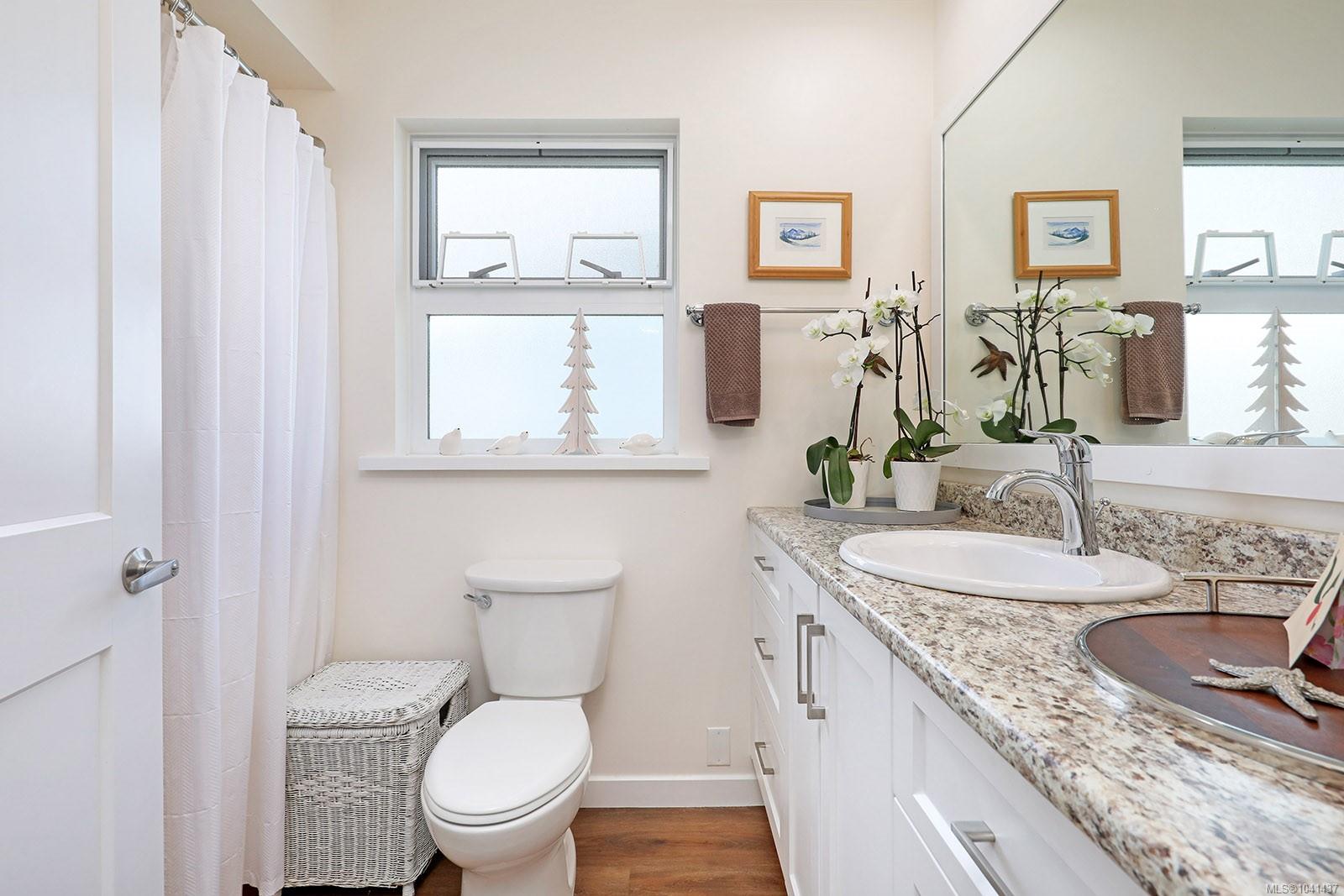 2449 Rosewall Cres #A/D & B/C