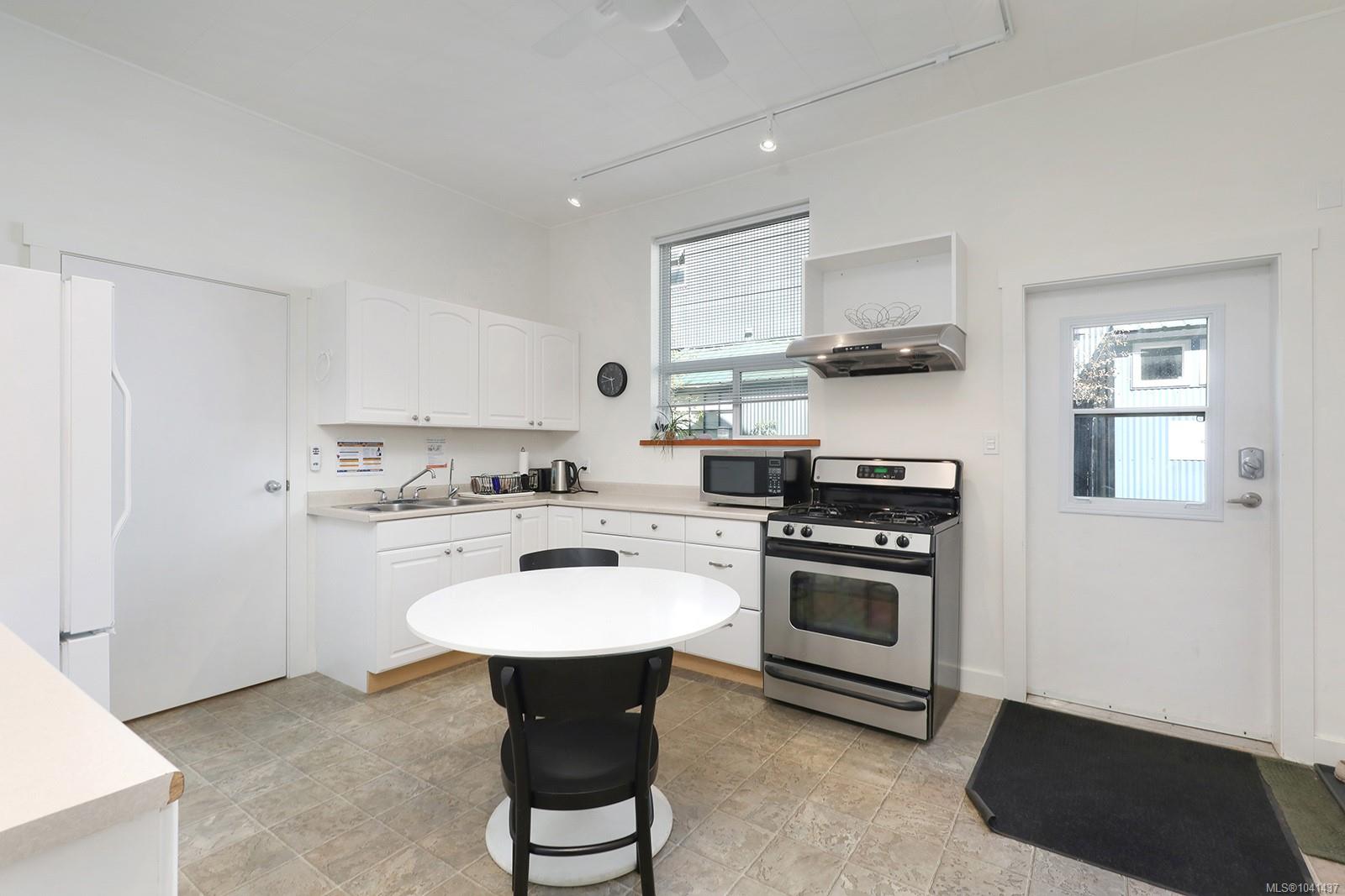 2449 Rosewall Cres #A/D & B/C