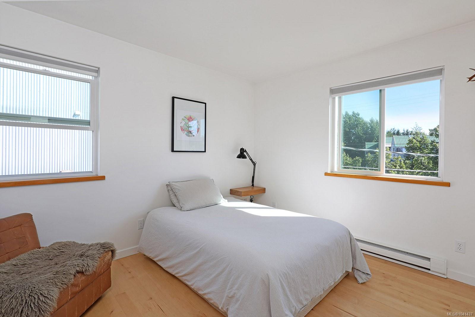 2449 Rosewall Cres #A/D & B/C