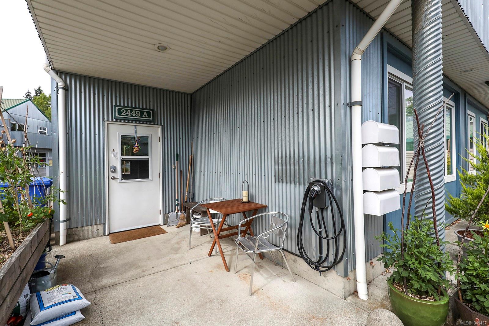 2449 Rosewall Cres #A/D & B/C
