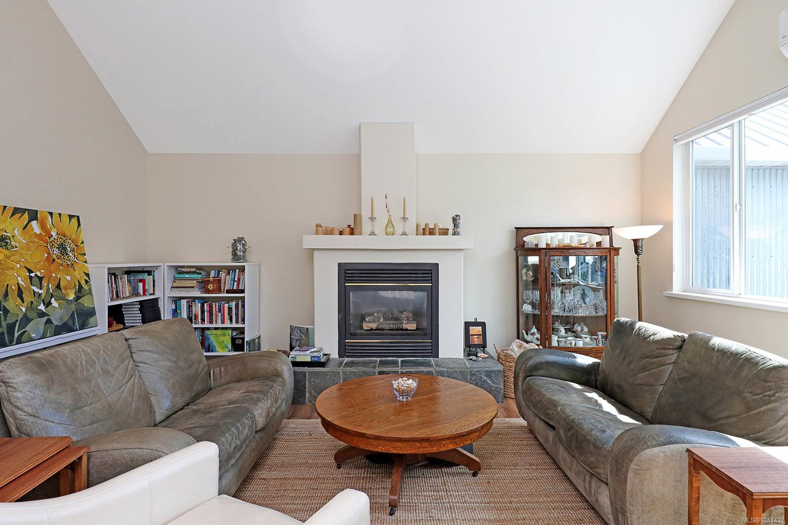 2449 Rosewall Cres #A/D & B/C