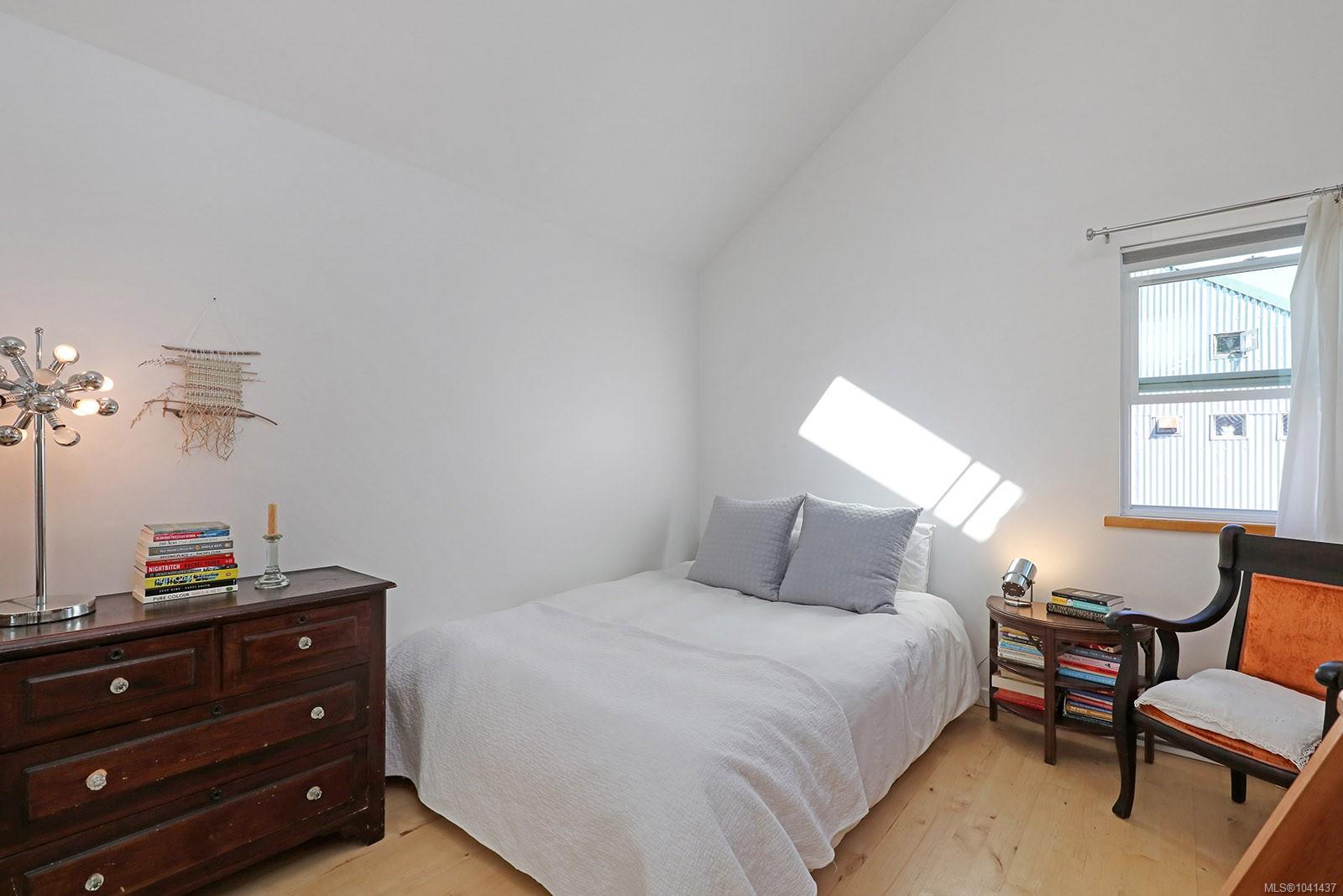 2449 Rosewall Cres #A/D & B/C