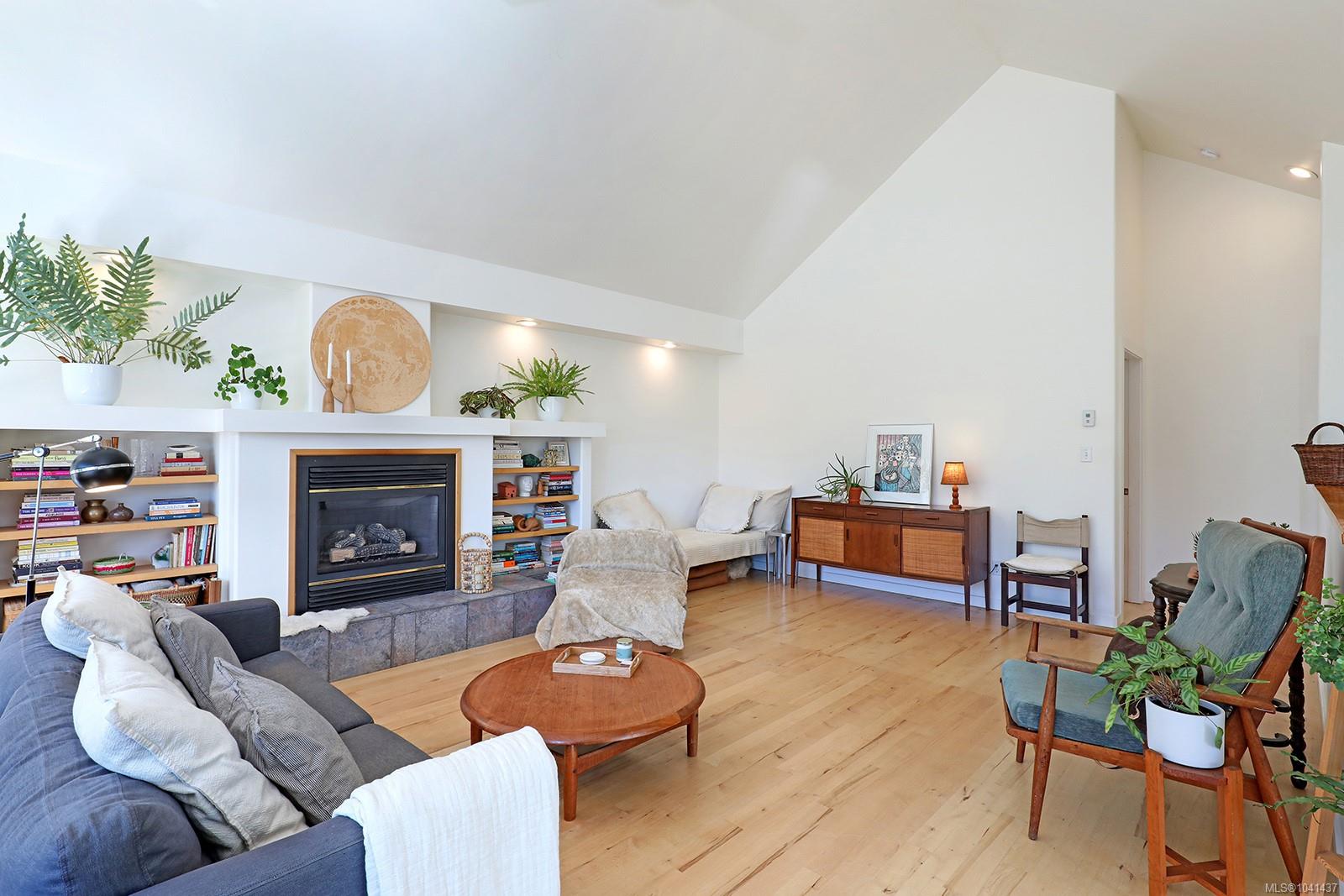 2449 Rosewall Cres #A/D & B/C