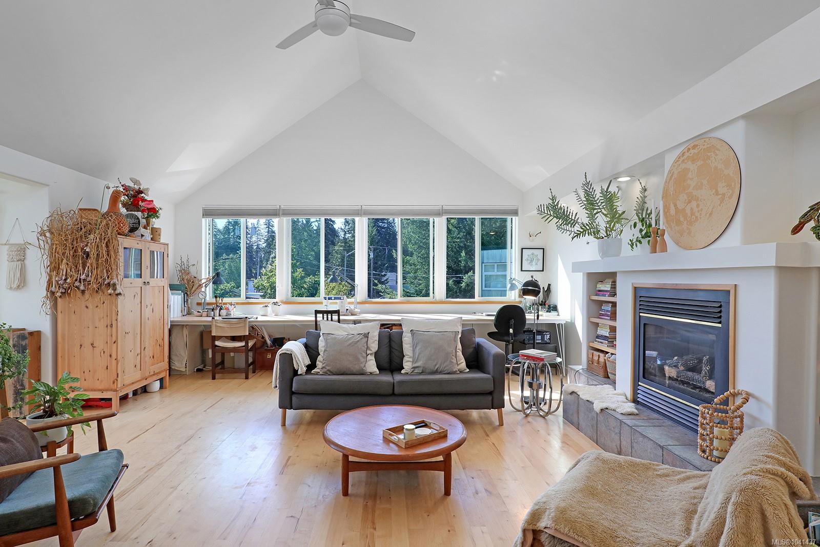 2449 Rosewall Cres #A/D & B/C