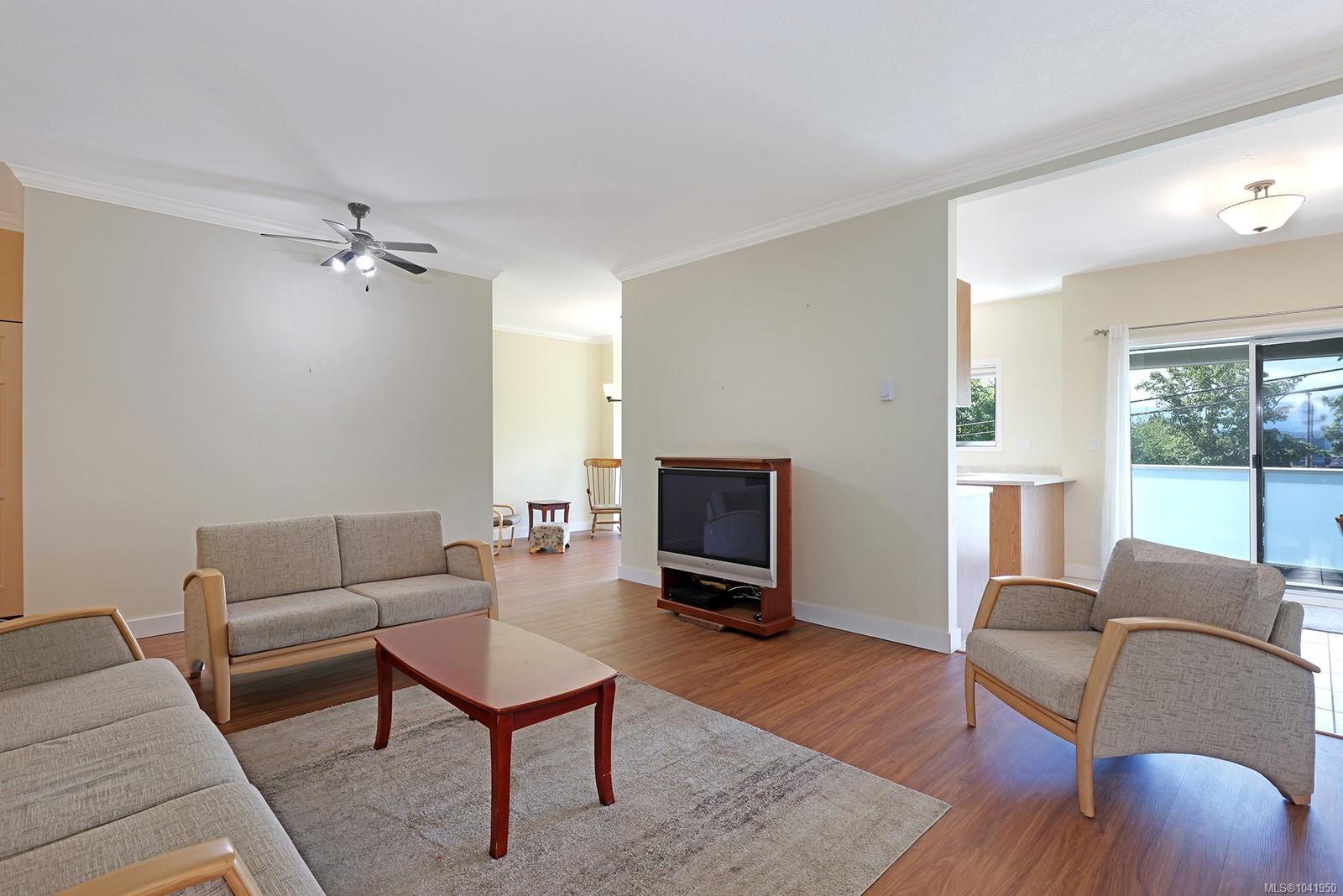 1686 Balmoral Ave #206