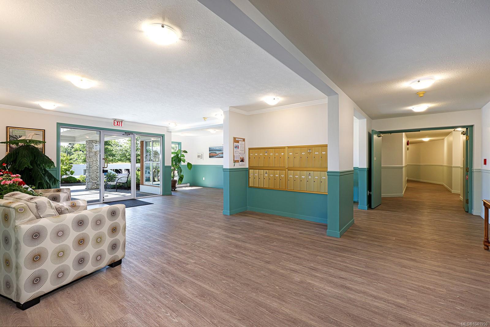 1686 Balmoral Ave #206