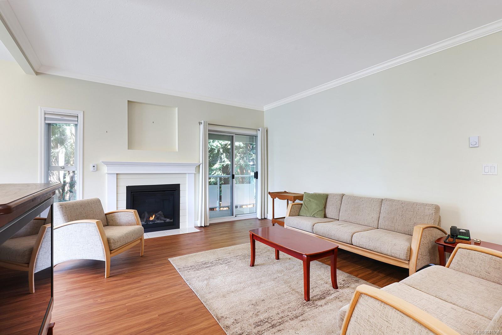 1686 Balmoral Ave #206