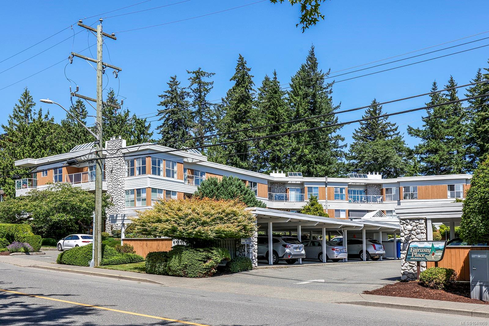1686 Balmoral Ave #206