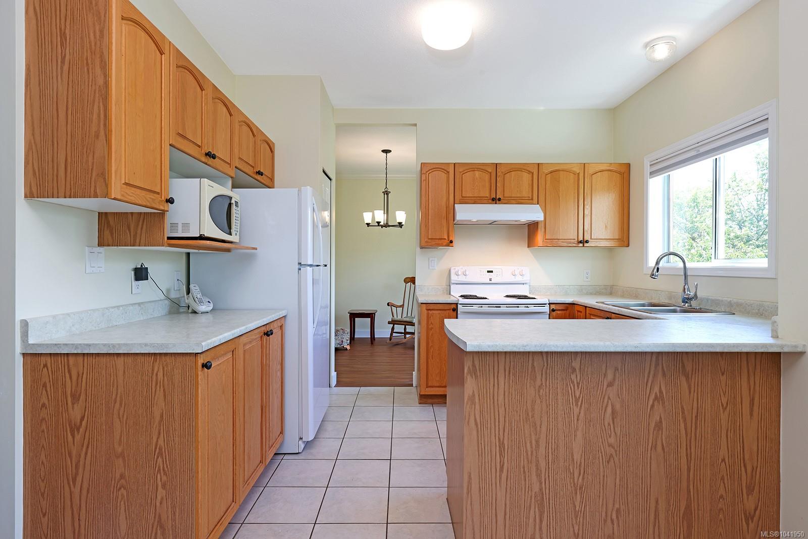 1686 Balmoral Ave #206