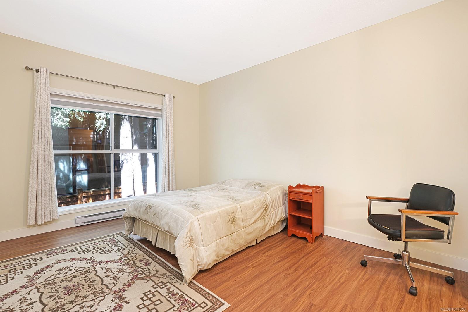 1686 Balmoral Ave #206