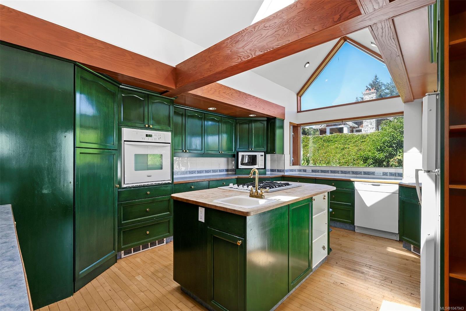 6336 Coho Dr
