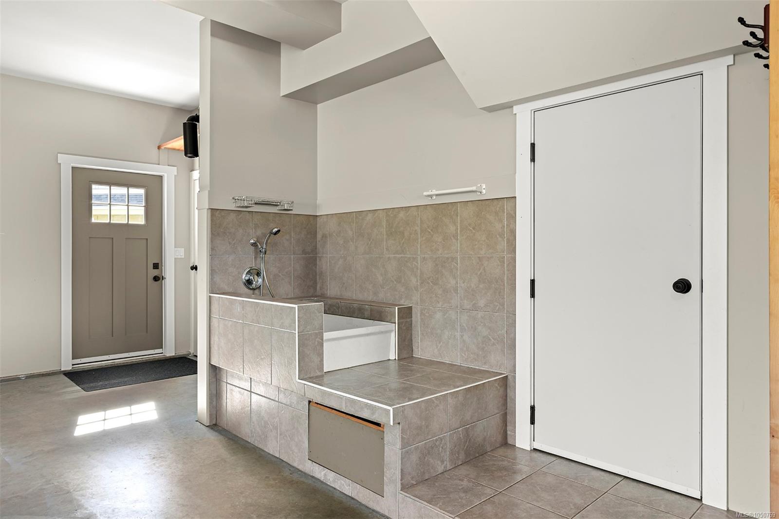 1063 Kincora Lane