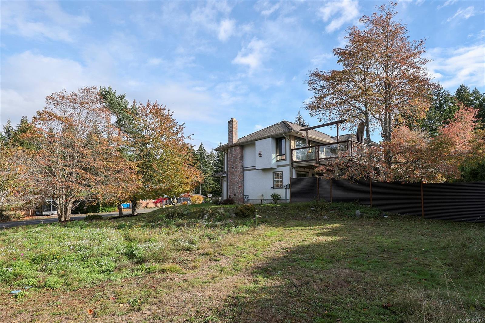 1225 Walter Gage St