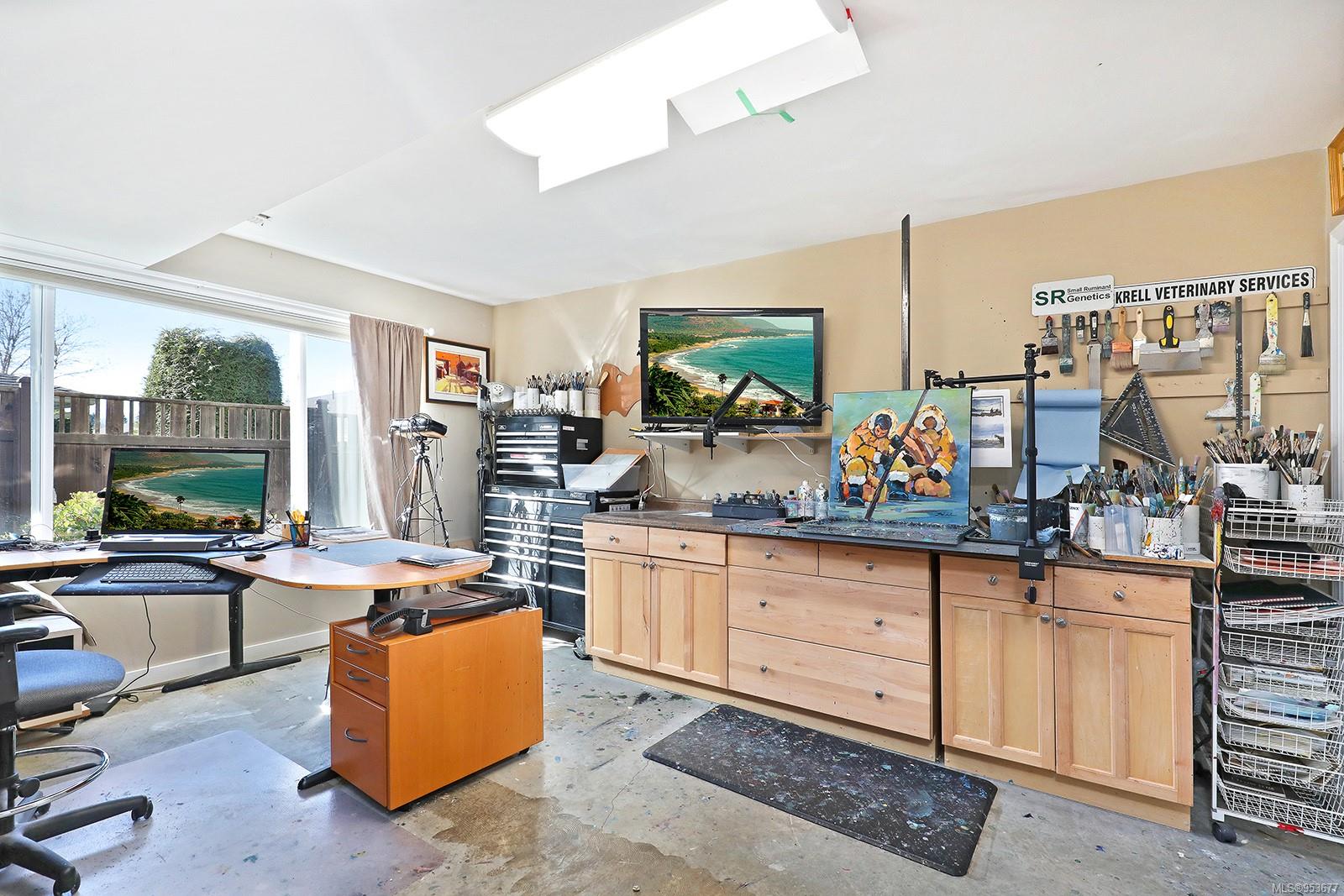 2001 Blue Jay Pl # 6