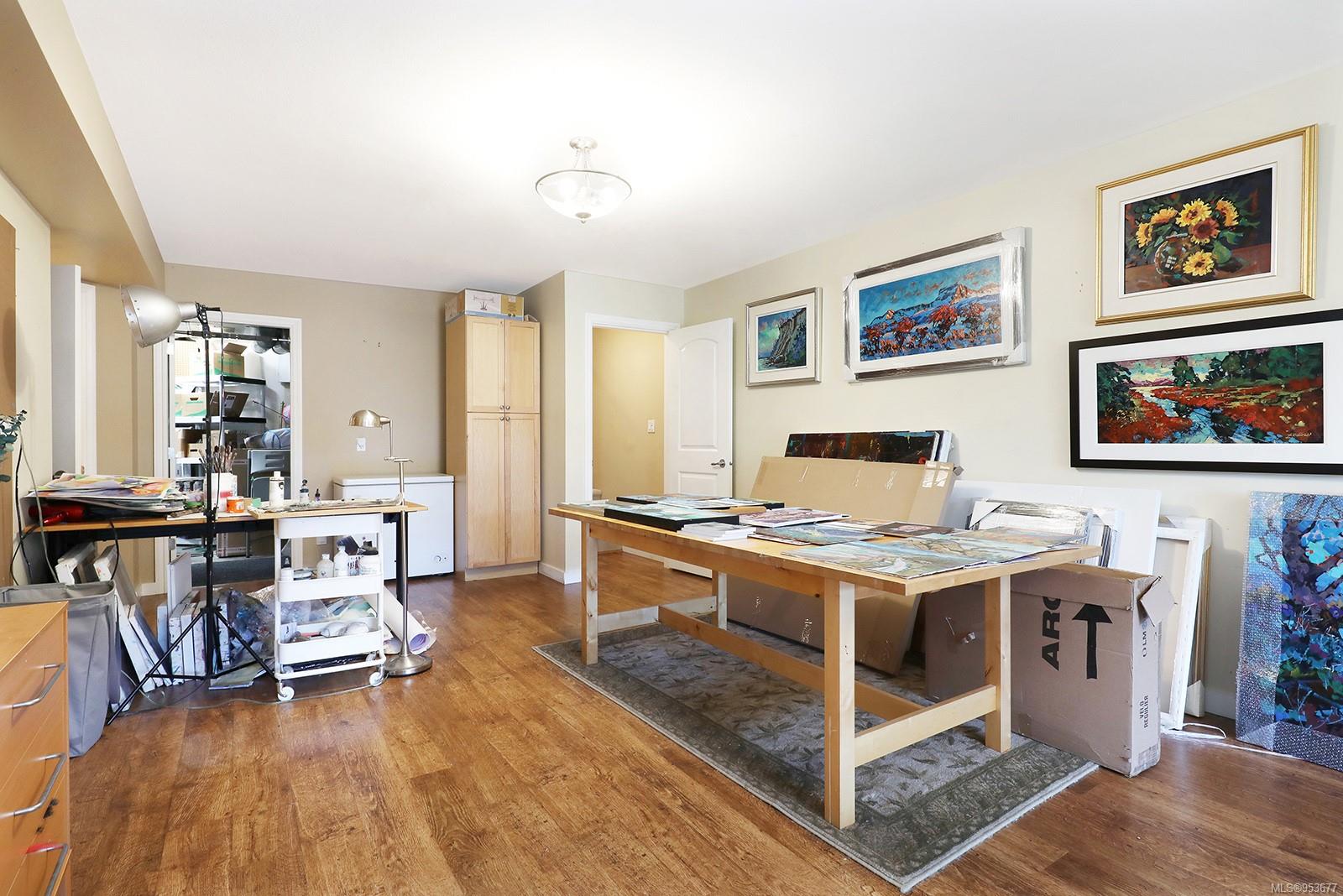 2001 Blue Jay Pl # 6