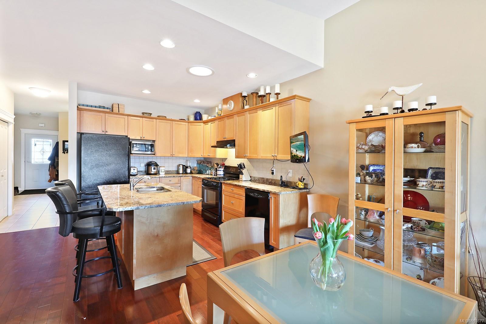 2001 Blue Jay Pl # 6